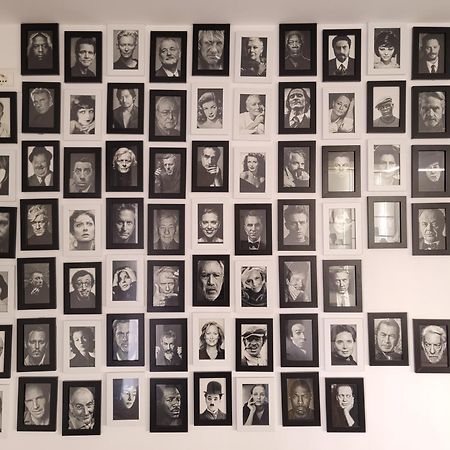 The Actors Studio ติรานา ภายนอก รูปภาพ